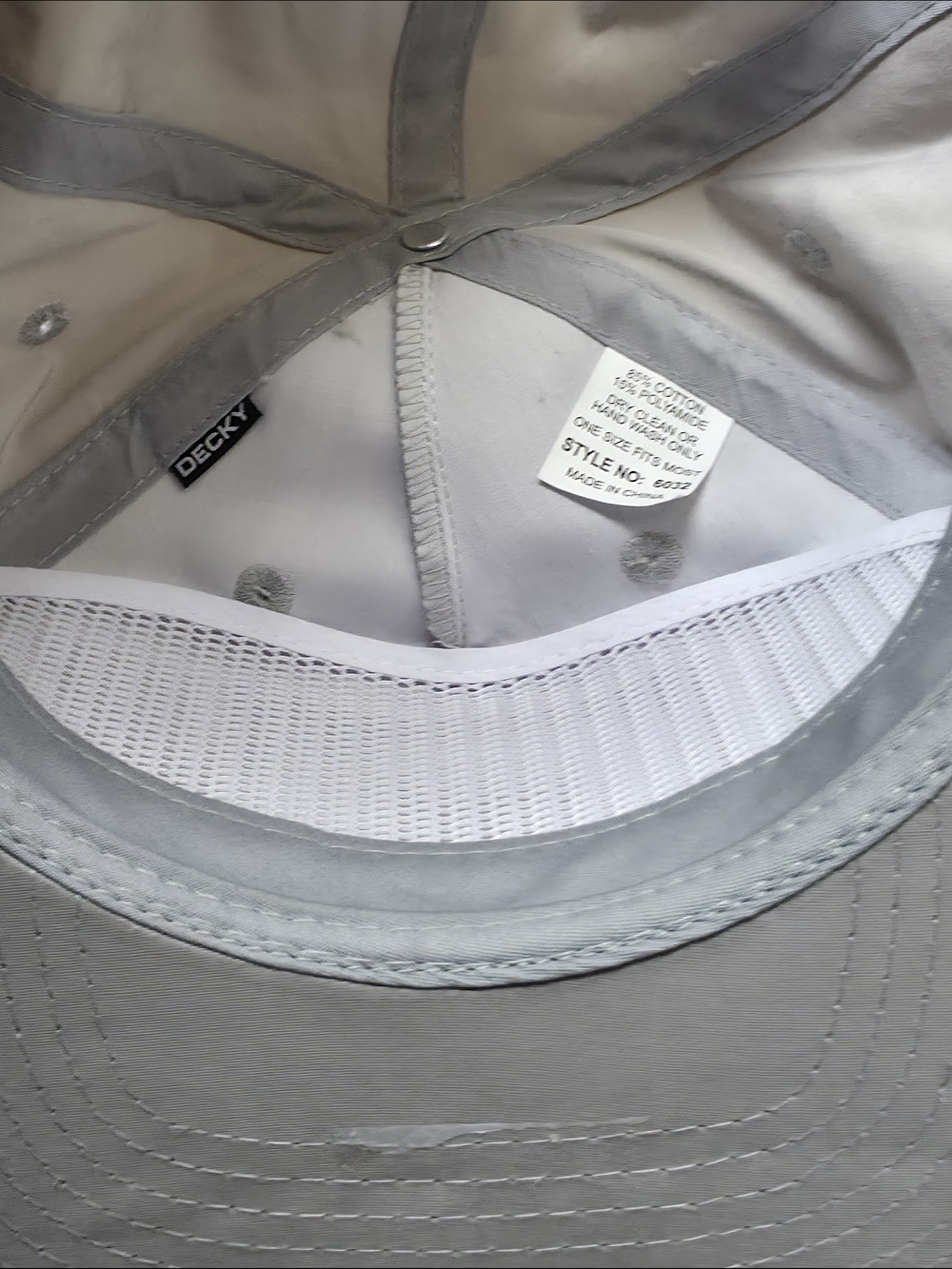 White Buffalo Patch Snapback Hat - Unbranded - Picture 5 of 5